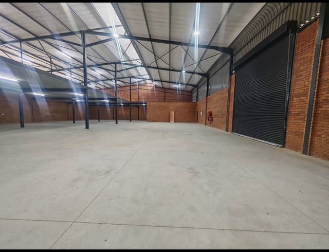 1,162M² WAREHOUSE TO LET IN ORMONDE